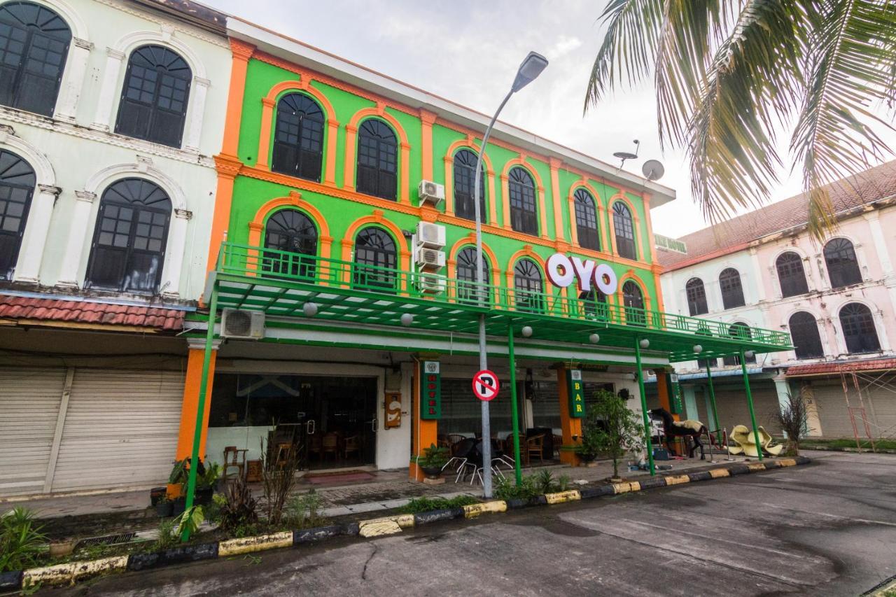 Vaccinated Staff - Oyo 1771 Zeke Hotel Batam Esterno foto